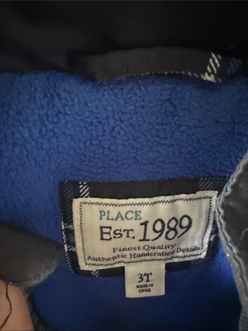 The Children's Place Boys Plaid Hooded Puffer Jacket in Black and Blue size 3T